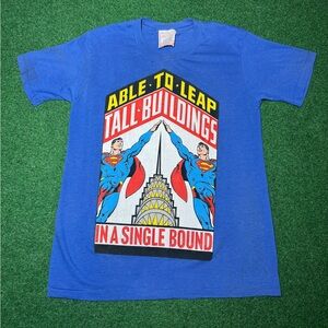 Superman 80s Vintage DC Comics Able To Leap Tall Buildings Thin Med T Shirt